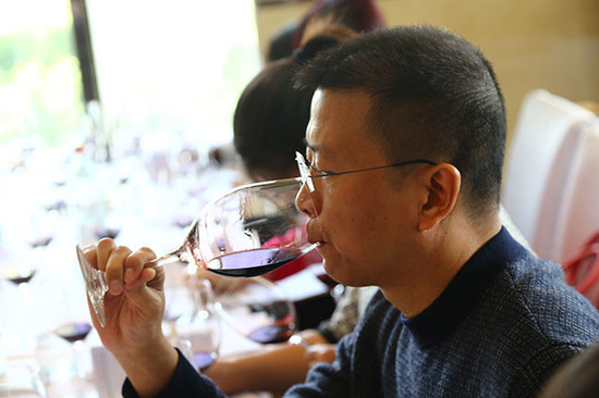 Image: Wine lovers at Decanter Shanghai Fine Wine Encounter, credit Decanter