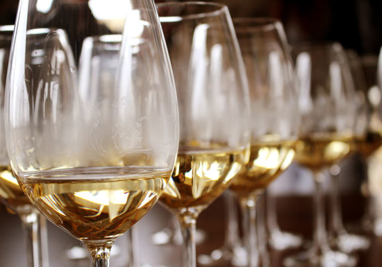 Image: Glasses of white wine