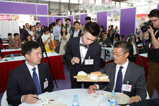 Image: Sommelier competition in China, credit LI Demei