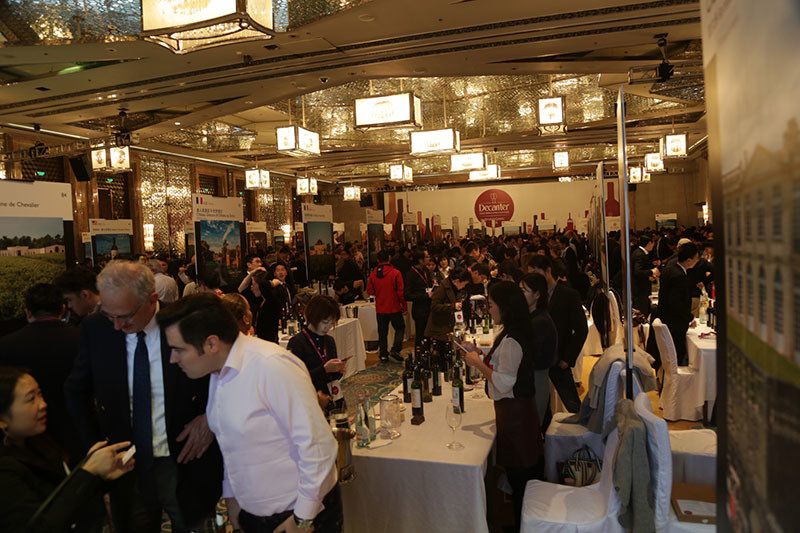 Watch the 2-min highlight video: Wine lovers meet ‘heroes’ at biggest Decanter Shanghai Fine Wine Encounter