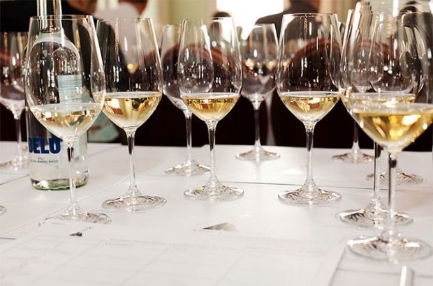 When to decant white wine - Ask Decanter