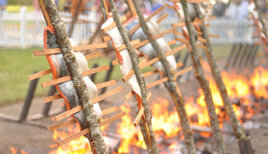 Oregon Internationa Pinot Noir Celebration Salmon Bake