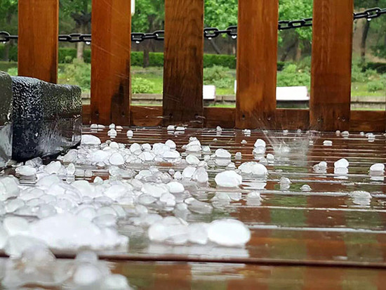 Image: hailstorms hit Chinese wine regions, credit CUI Yanzhi