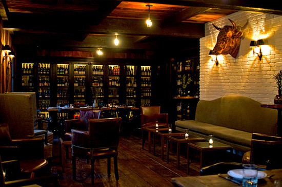 AOC葡萄酒吧。来源: www.aocwinebar.com