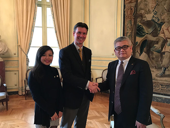 Image (from right to left): Head of Daohe, Michael Baynes and Lily Li of Maxwell Storrie Baynes