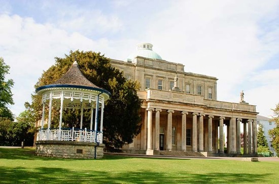 Pittville Pump Room, the setting for Cheltenham Wine Festival. Credit: cheltenhamtownhall.org.uk 