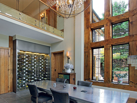 图片:一款墙体葡萄酒存储及展示柜,由Cellar Maison安装