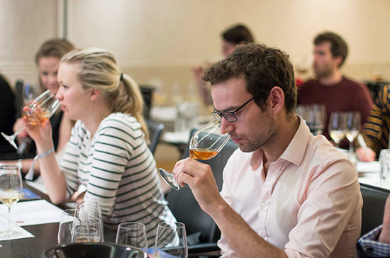 Tasting wine at a Decanter ‘discovery theatre’ class on Muscat de Rivesaltes. Credit: Decanter / Soora.co.uk