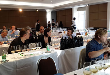 Tasting at Argentina Wine Awards 2014 © LI Demei