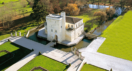 Chateau La Tour Carnet