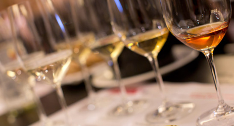 flaske udskiftelig Cruelty How does the colour of white wines age with time? | Decanter China 醇鉴中国