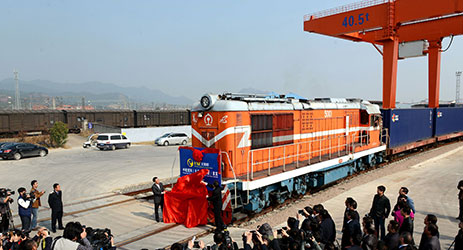 World’s longest railway takes wine from Spain to China