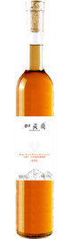 Helan Qingxue Vineyard, Jia Bei Lan Baby Feet Petit Manseng, Helan Mountain East, Ningxia, China 2022