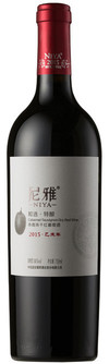 中信国安葡萄酒业股份有限公司, 尼雅粒选赤霞珠干红葡萄酒, 玛纳斯, 新疆, 中国, 2015